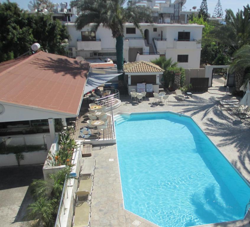 Andries Hotel apartamentowy Pafos